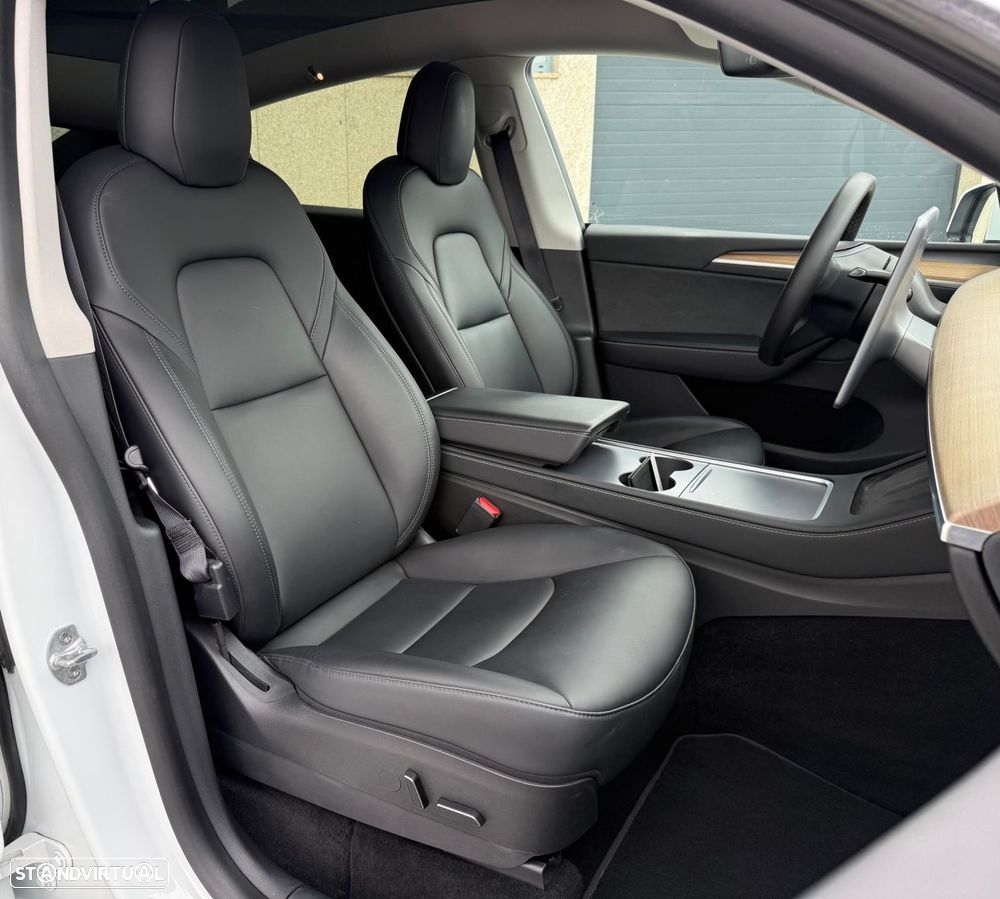 Tesla Model Y Long Range Dual Motor AWD - 21