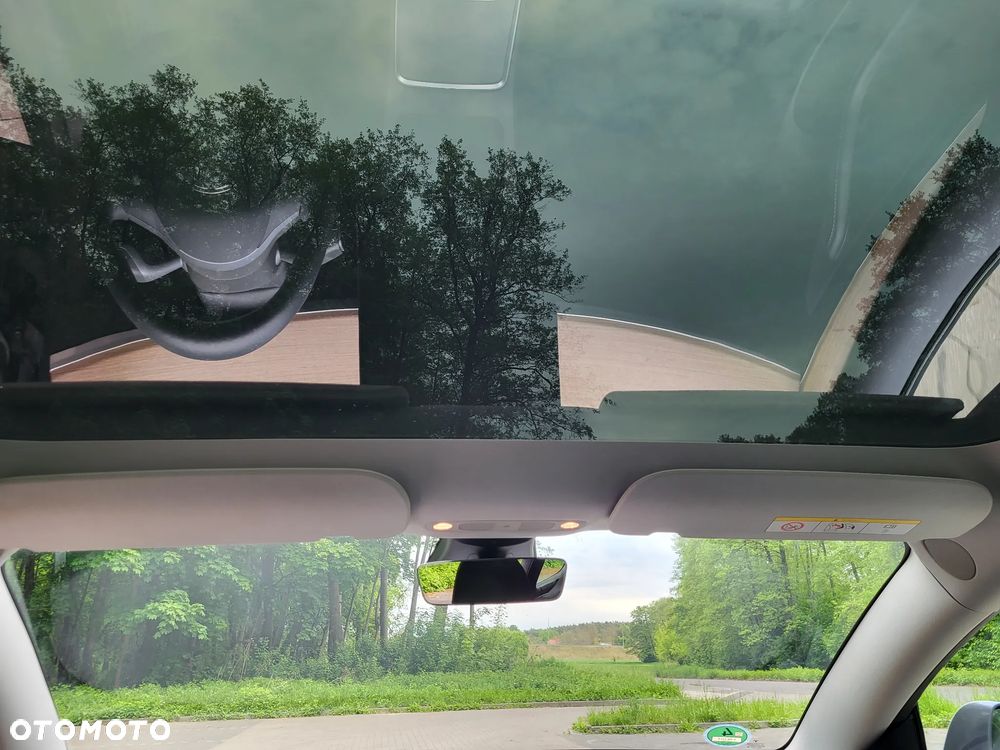 Tesla Model 3 - 21
