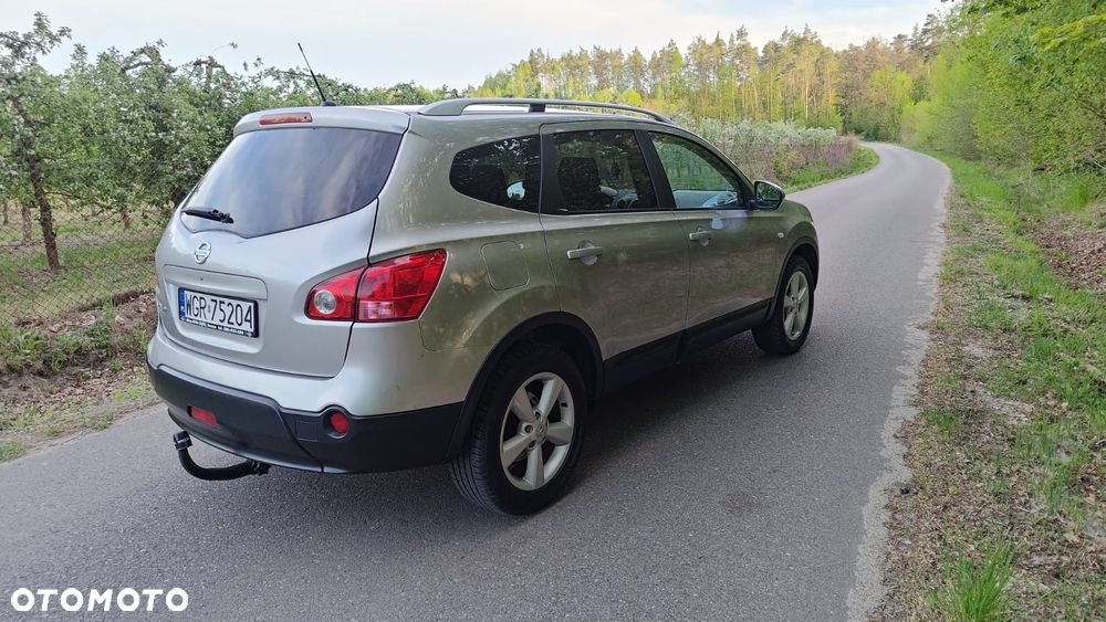 Nissan Qashqai+2 - 4
