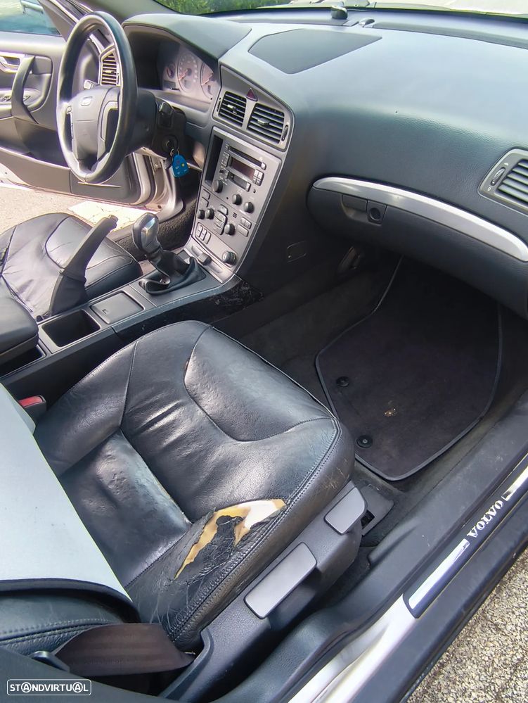 Volvo V70 2.4 D5 - 21