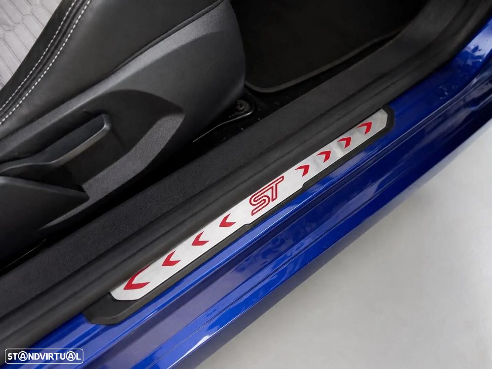 Ford Fiesta 1.6 EcoBoost c/ Pack Pele Desportiva ST - 15