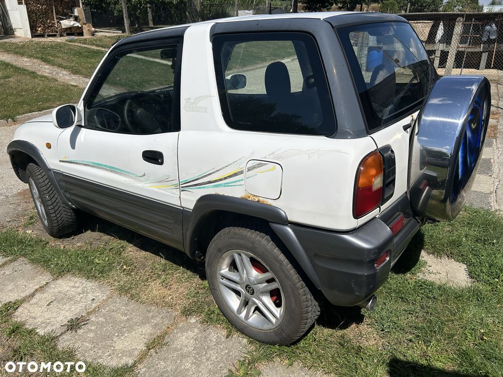 Toyota RAV4 - 4