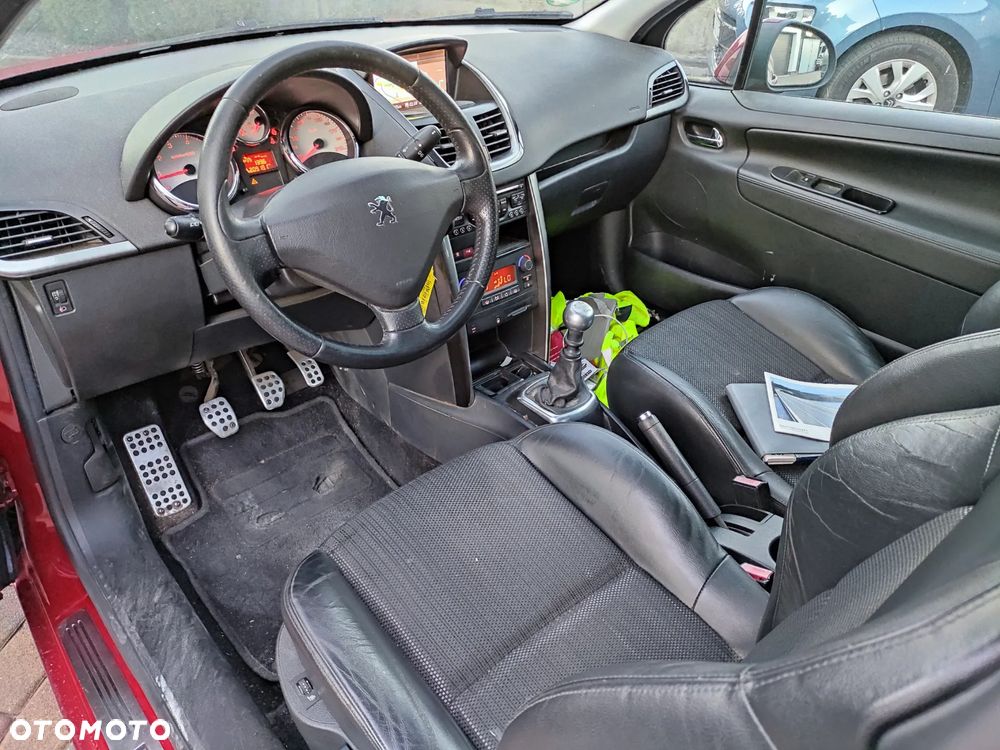 Peugeot 207 155 THP Platinum - 14