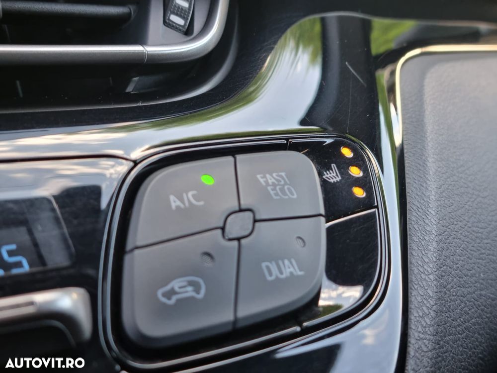 Toyota C-HR 1.8 HSD 4x2 CVT C-ult LED - 15