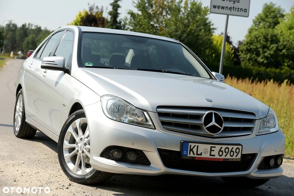 Mercedes-Benz Klasa C 180 CGI Automatik BlueEFFICIENCY Elegance - 1