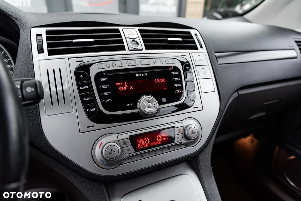 Ford Kuga 2.5 4x4 White Magic - 39