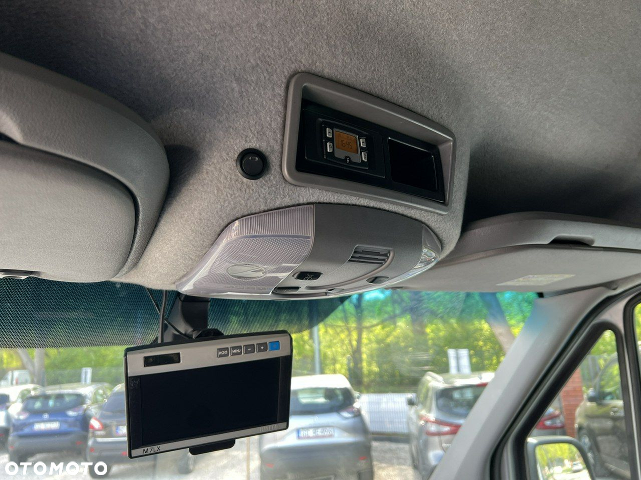 Mercedes-Benz Sprinter - 10