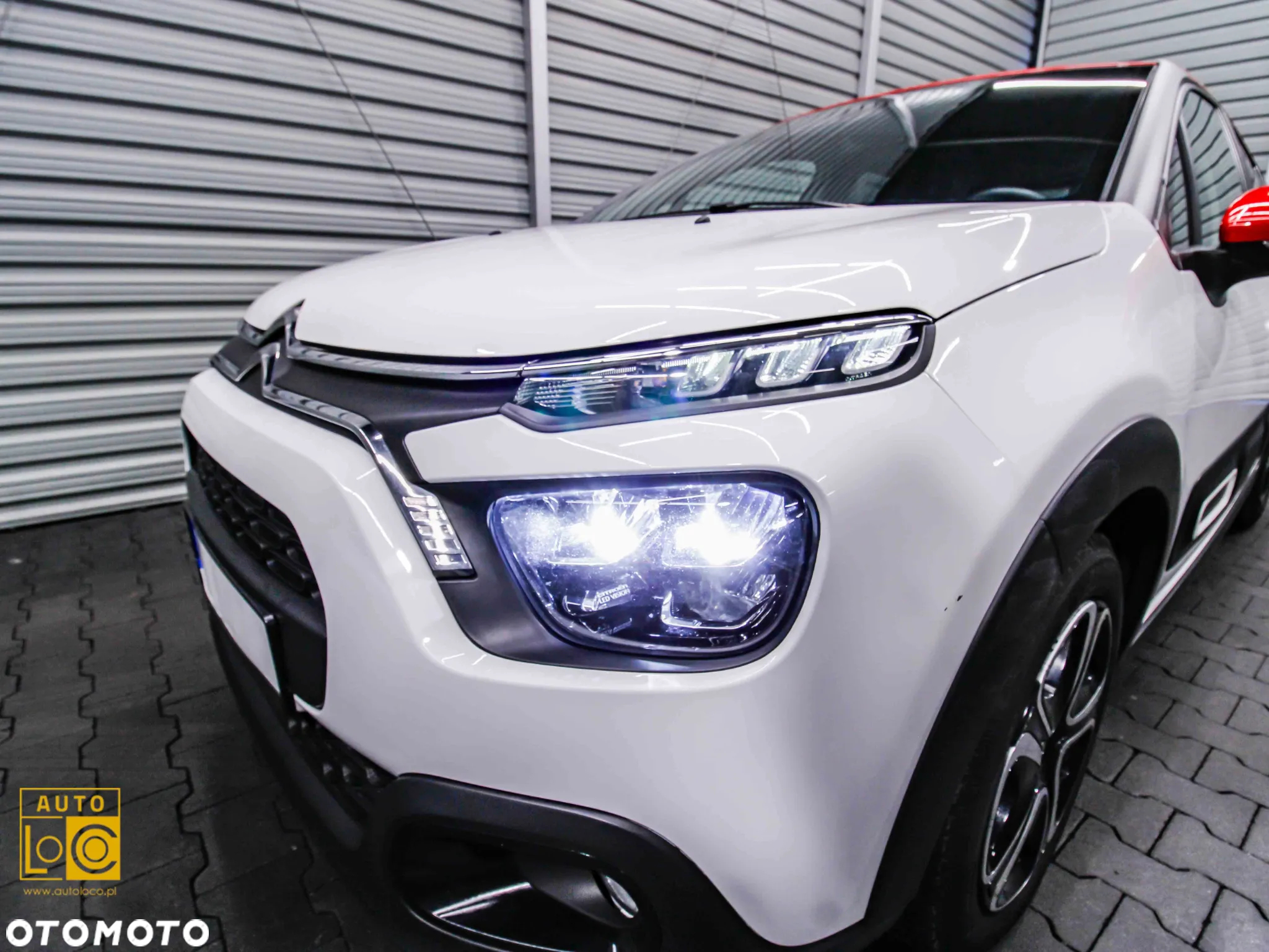 Citroën C3 1.2 PureTech Shine - 33