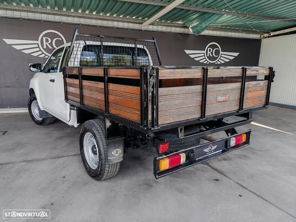Toyota Hilux 2.4 D-4D 4WD CE 3L - 7