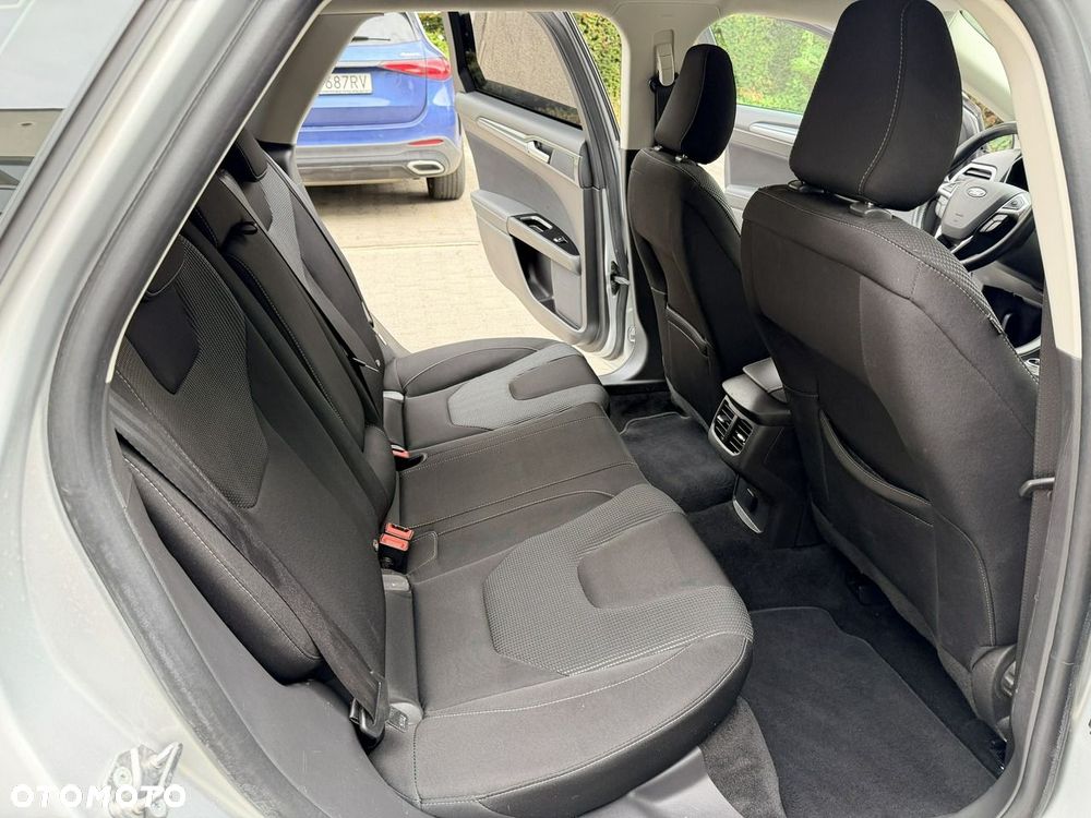 Ford Mondeo - 26