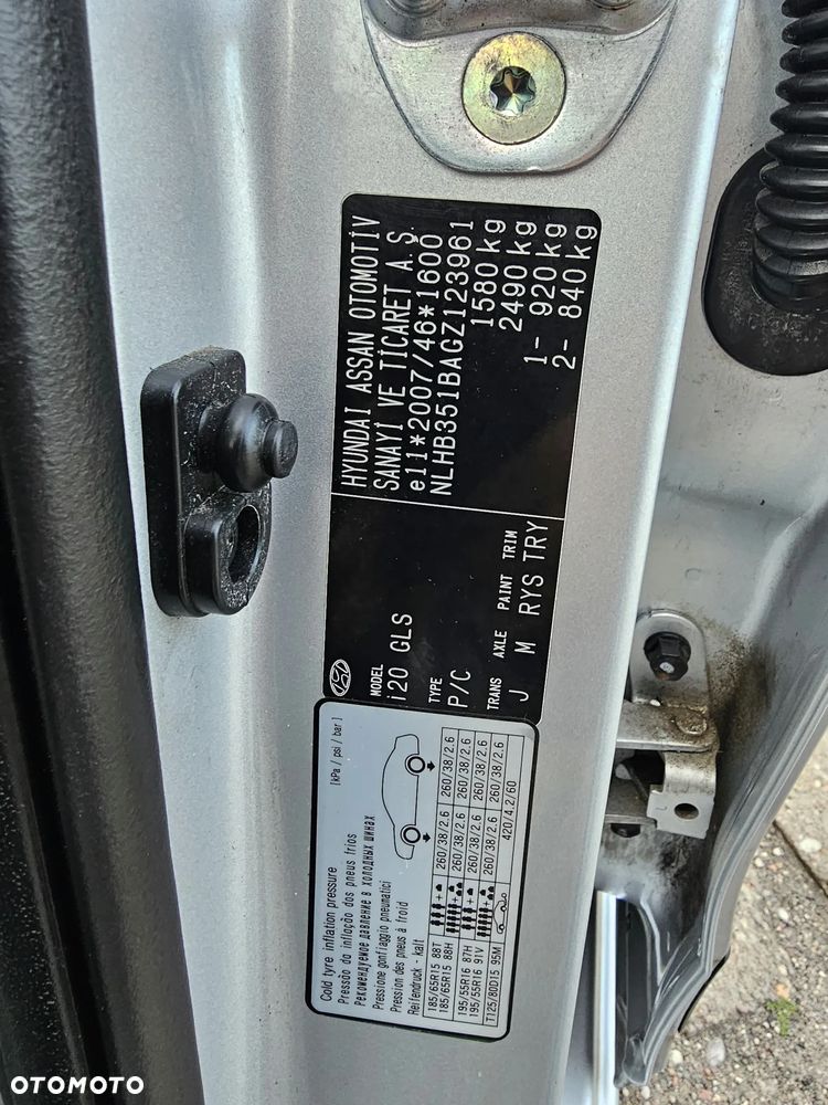 Hyundai i20 - 33