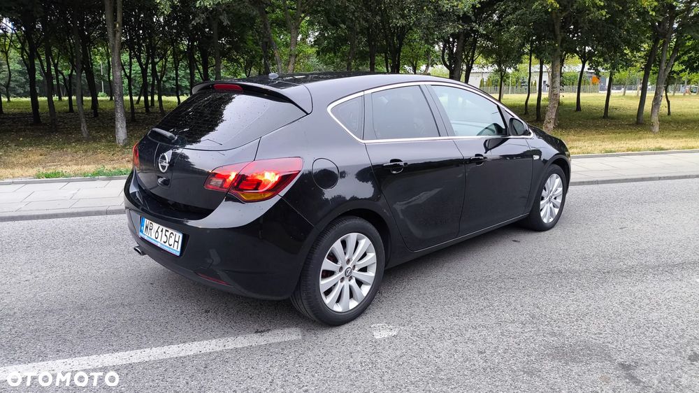 Opel Astra 1.6 Turbo Innovation - 9