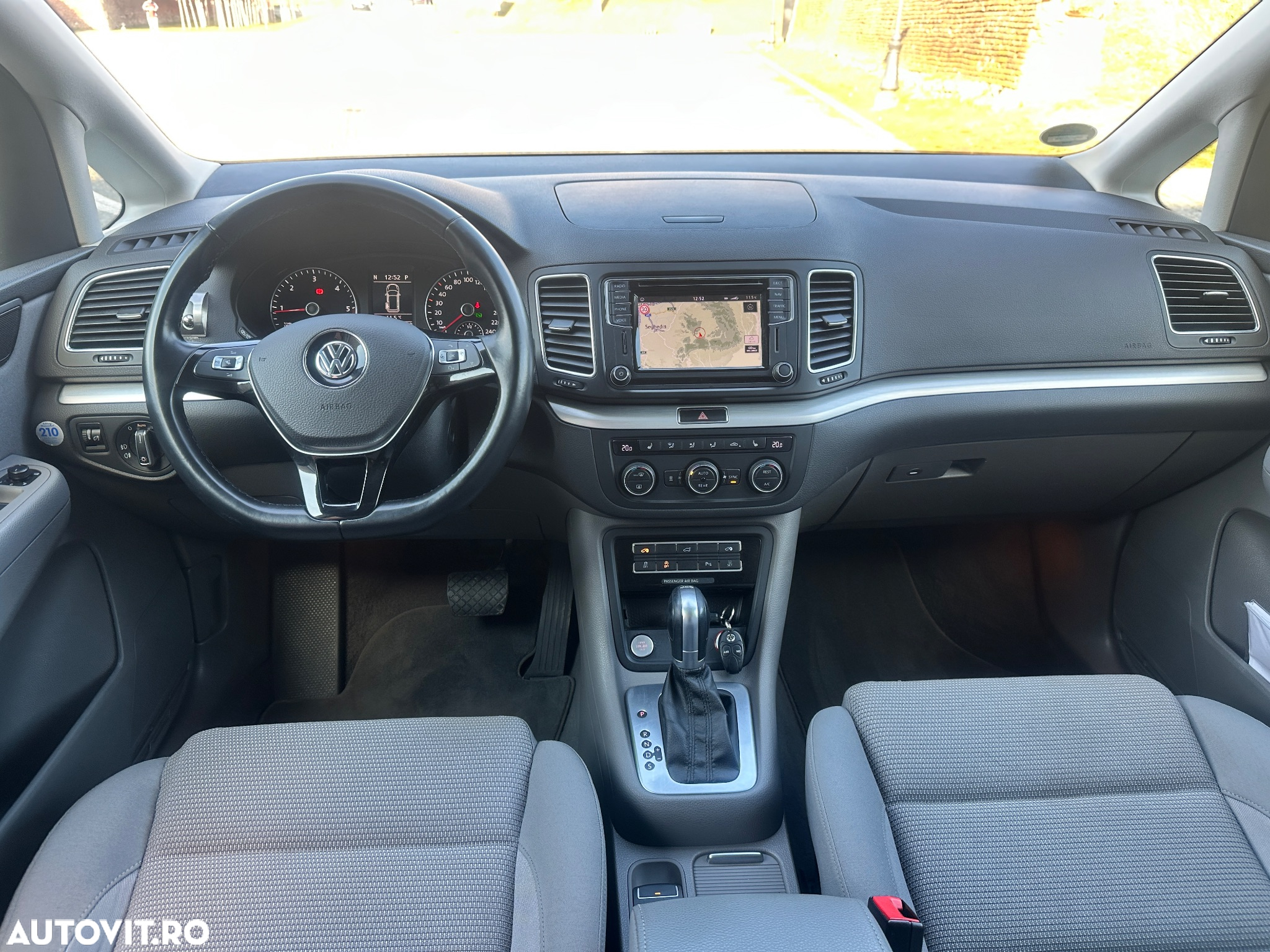 Volkswagen Sharan 2.0 TDI DSG (BlueMotion Technology) Comfortline - 26