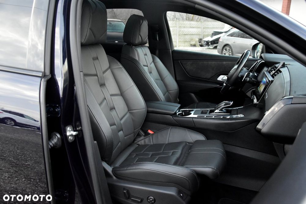 DS Automobiles DS 7 Crossback 1.6 PureTech Louvre - 28