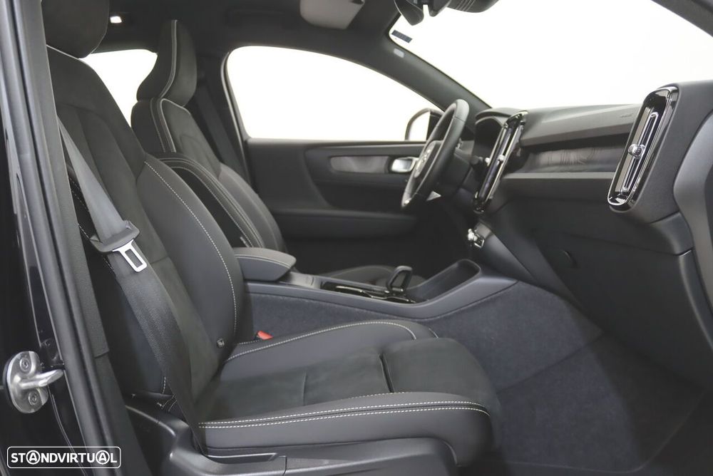 Volvo C40 Recharge 82 kWh Twin Motor Plus - 9