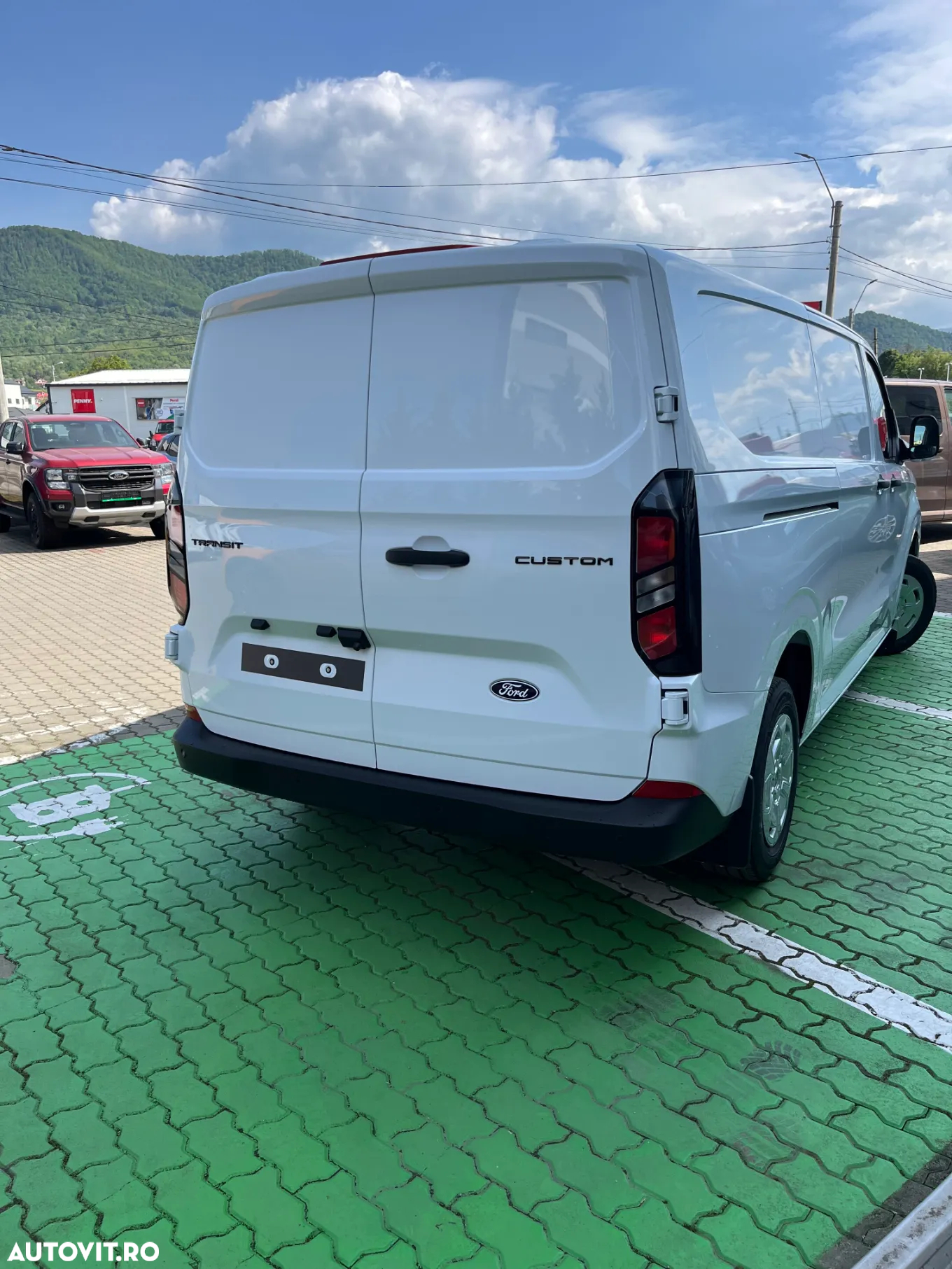 Ford TRANSIT CUSTOM VAN - 5