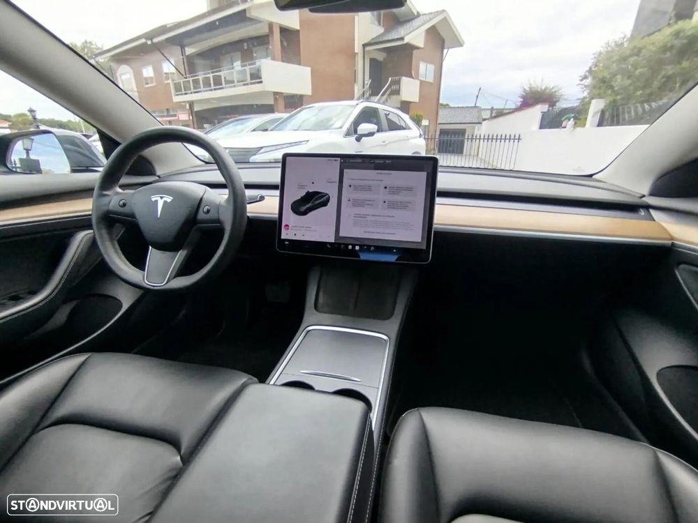 Tesla Model 3 Long-Range Dual Motor AWD - 35