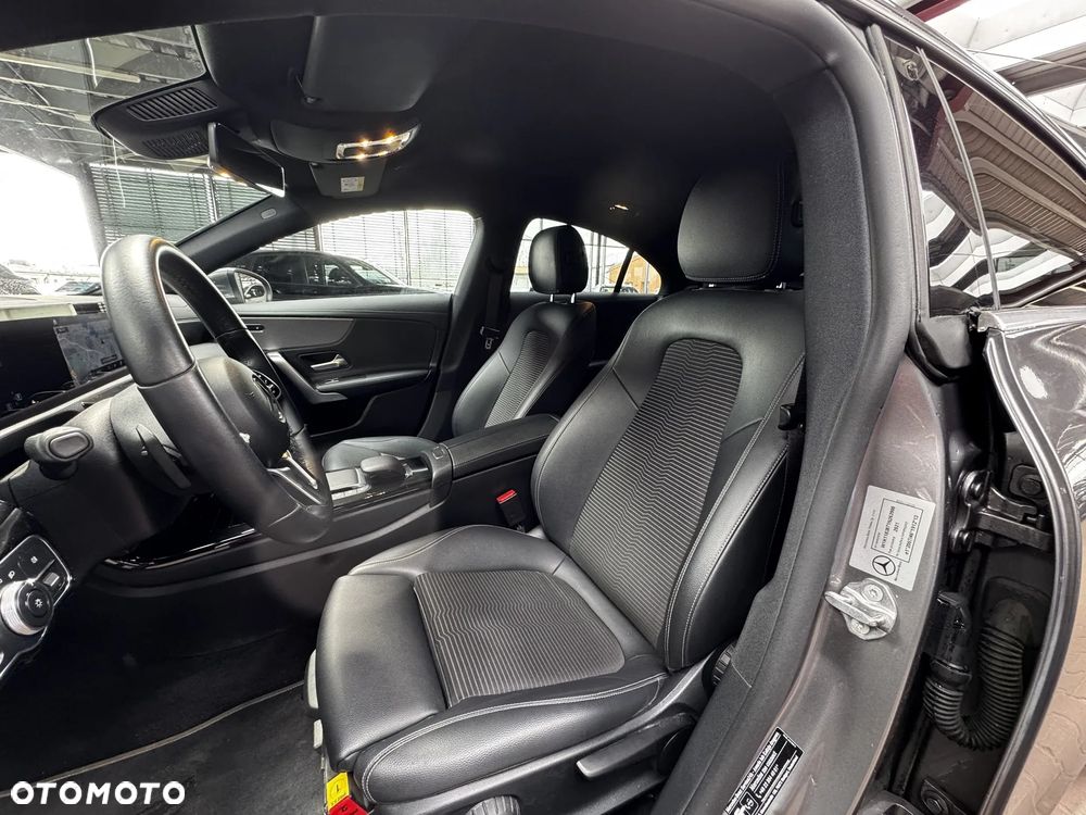 Mercedes-Benz CLA 200 Progressive 7G-DCT - 12