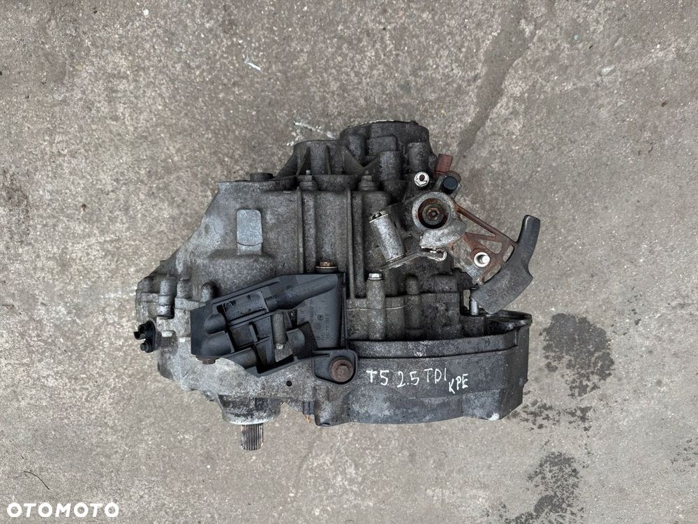 VW T5 2,5TDI 04-10r skrzynia 6 biegów KPE - 5
