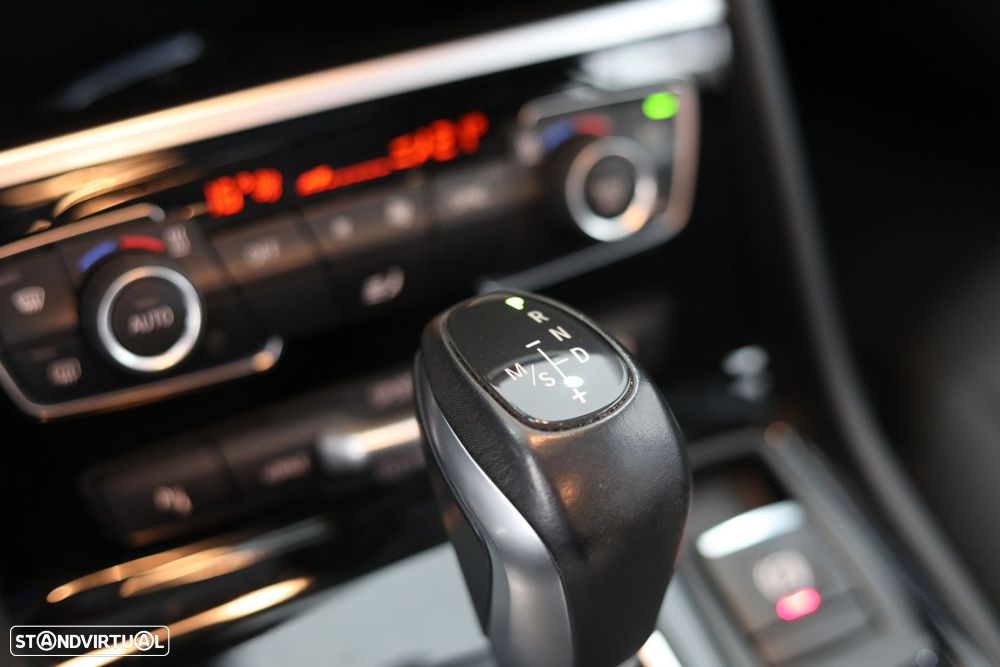 BMW 225xe Active Tourer Advantage - 11