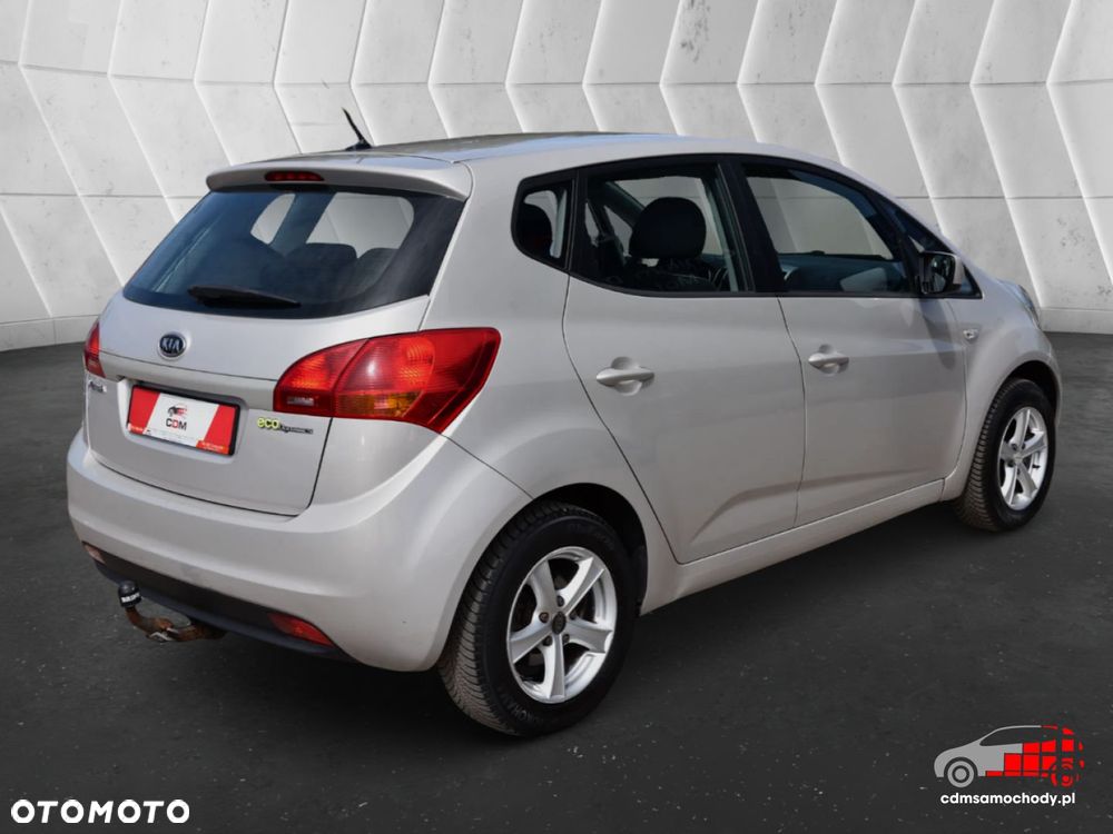 Kia Venga - 10