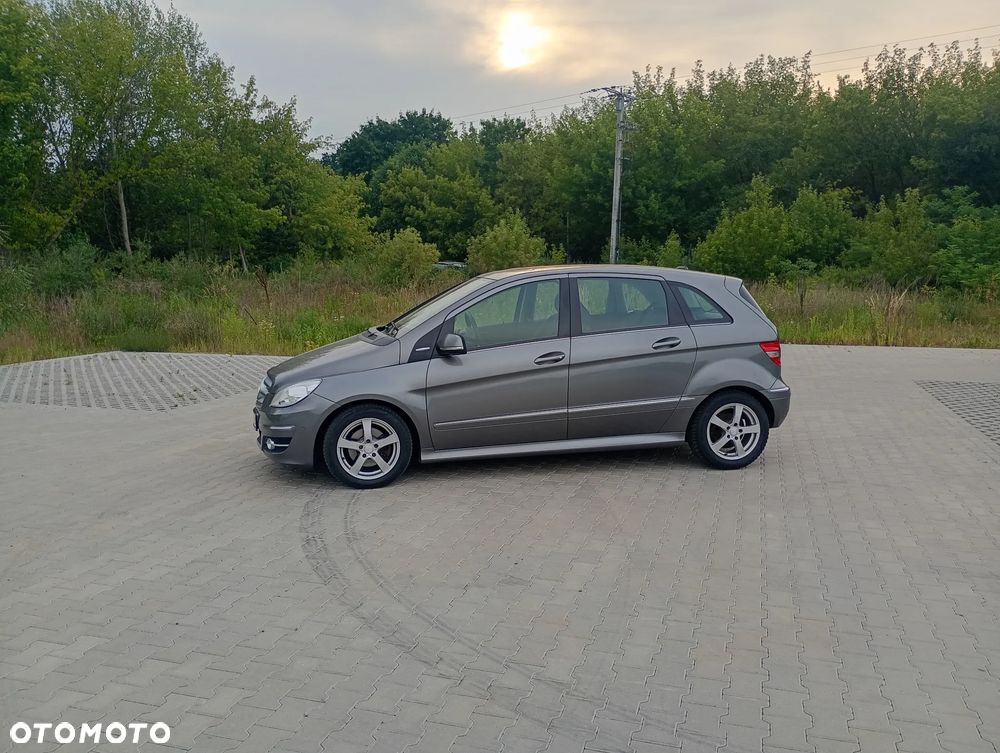 Mercedes-Benz Klasa B 200 CDI Autotronic Grand Edition - 3