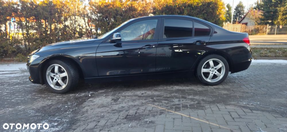 BMW Seria 3 325d Sport-Aut Luxury Line - 6
