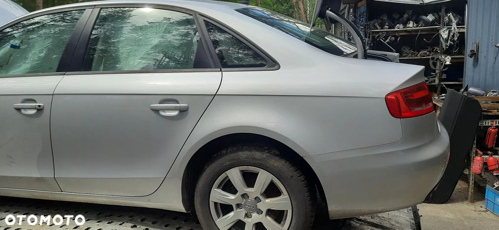 AUDI A4 B8 Lakier LX7W ZDERZAK TYŁ SEDAN  , DRZWI tył lewe prawe Drzwi przód Prawe - 1