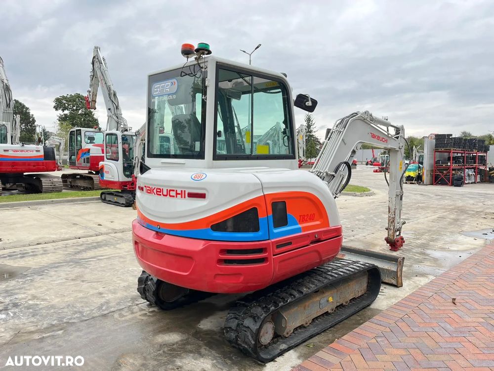 Takeuchi TB 240 - 6