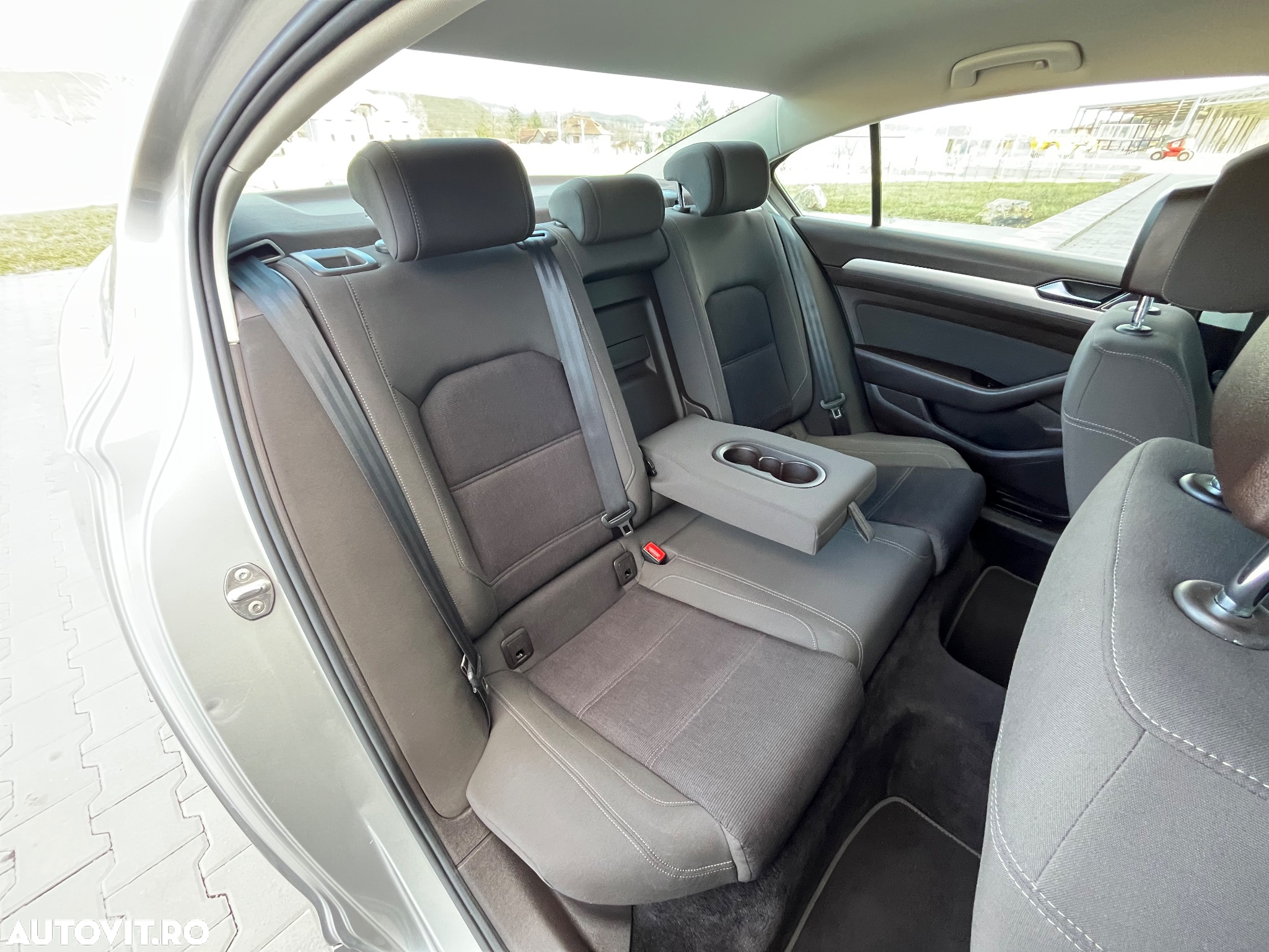 Volkswagen Passat 1.6 TDI (BlueMotion Technology) DSG Comfortline - 19