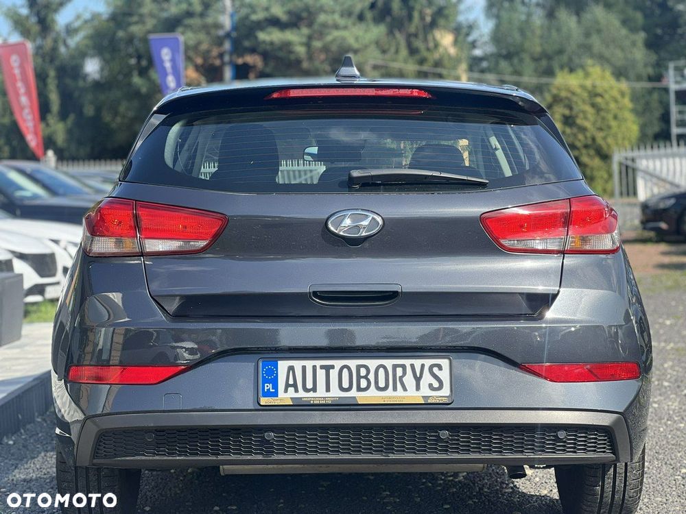 Hyundai i30 1.5 DPI Classic + - 8