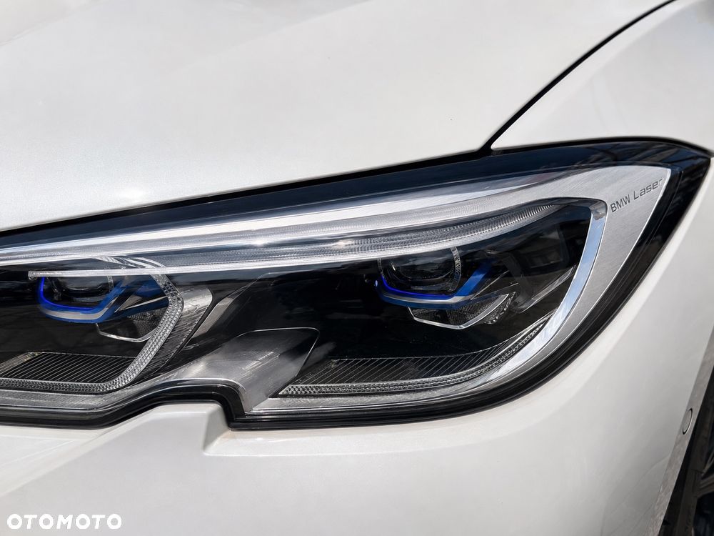 BMW Seria 3 330e xDrive M Sport sport - 25