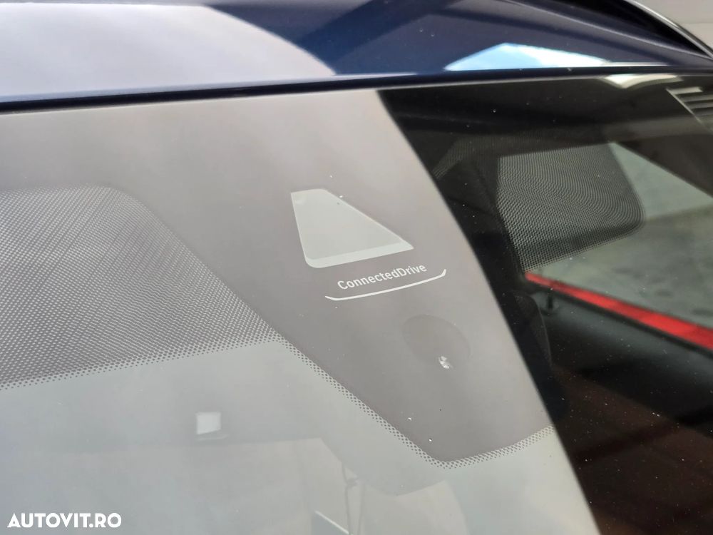 BMW Seria 3 320d Touring Aut. Sport Line - 39