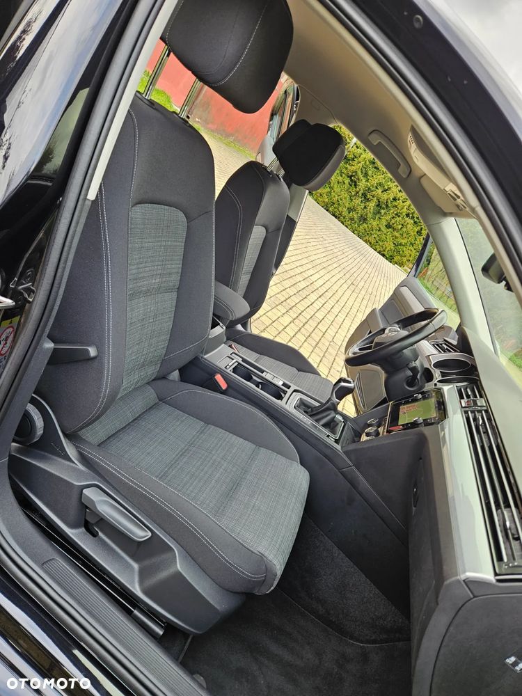 Volkswagen Passat 1.5 TSI EVO Business - 25