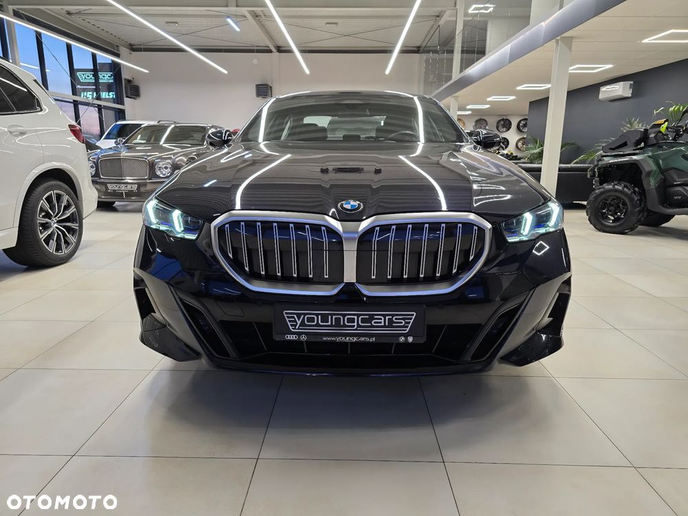 BMW Seria 5 520d xDrive - 2