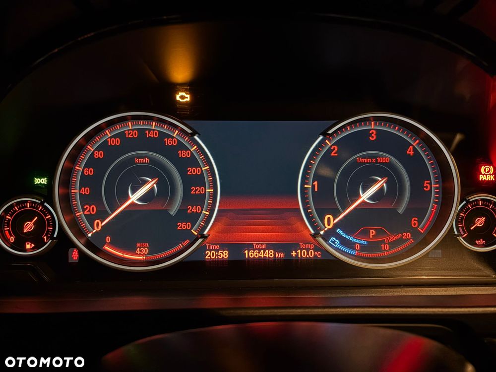 BMW Seria 5 525d xDrive Sport-Aut Luxury Line - 27