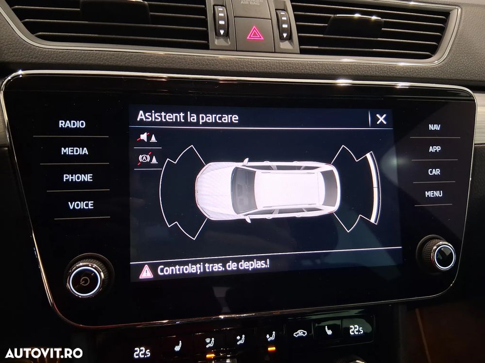 Skoda Superb 2.0 TDI DSG Ambition - 31