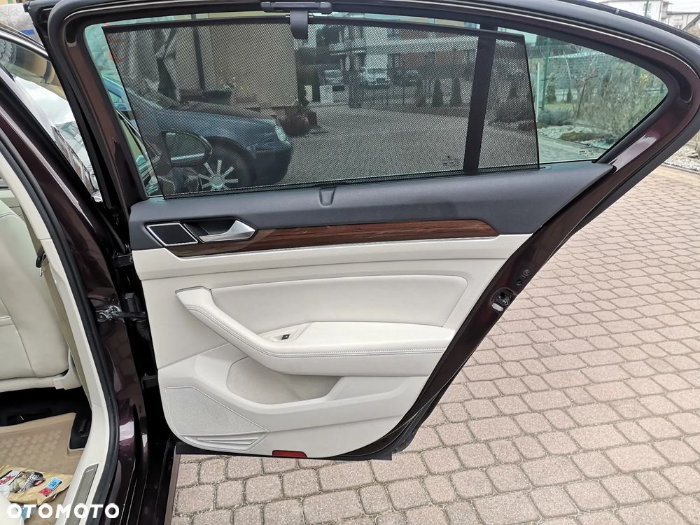 Volkswagen Passat - 23