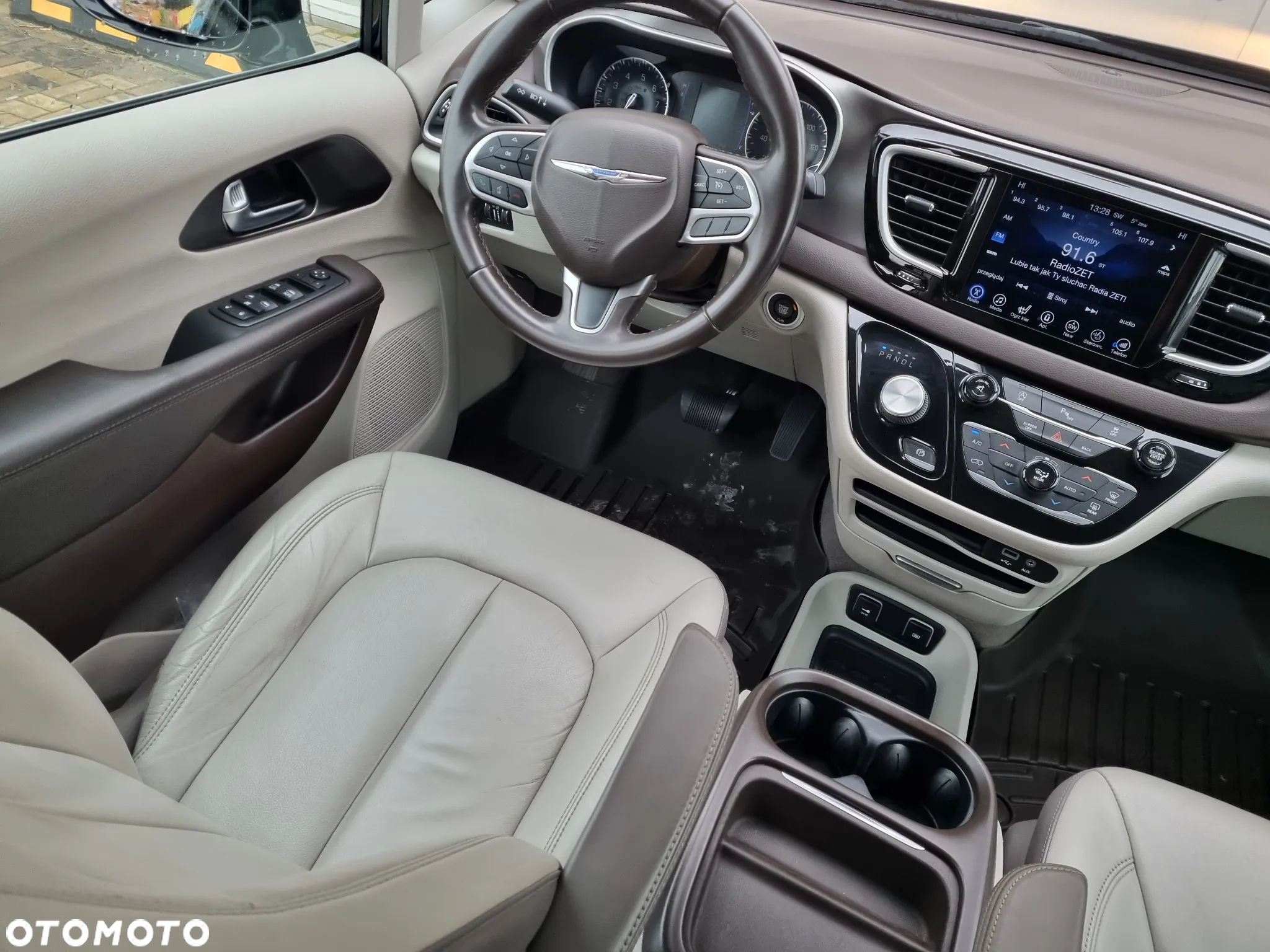 Chrysler Pacifica - 18