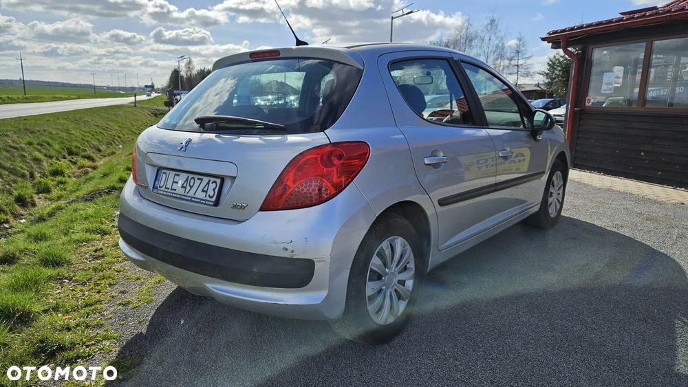 Peugeot 207 - 3