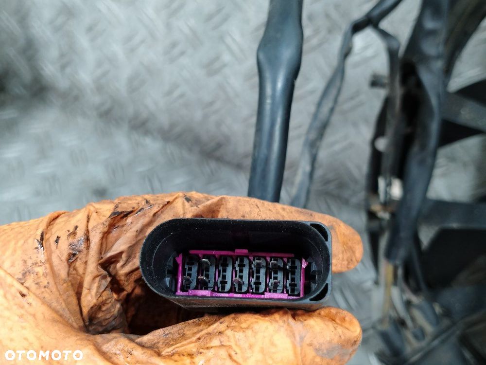 WENTYLATOR CHŁODNICY AUDI A4 B7 8E0121205AE 2.0 - 6