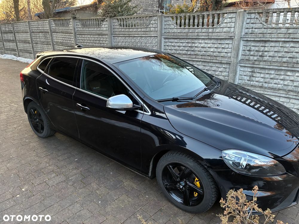 Volvo V40 T3 R-Design - 19