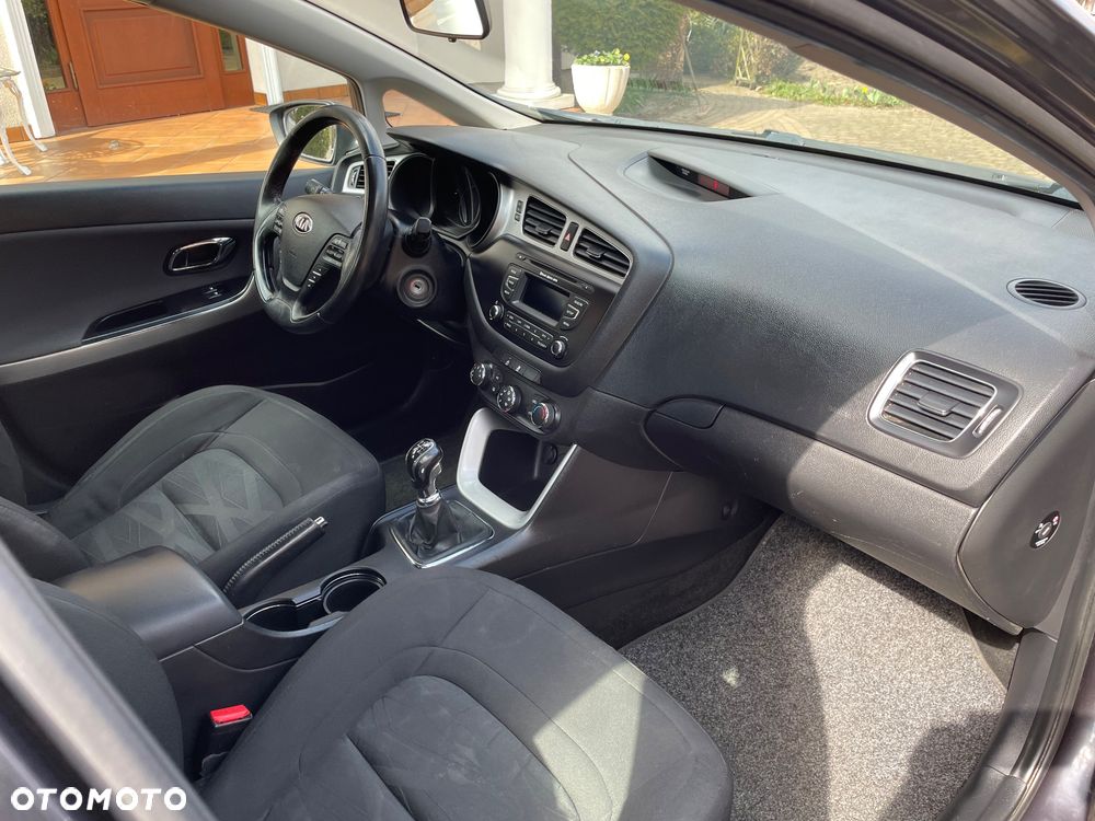 Kia Ceed 1.6 CRDi 115 ISG Vision - 12