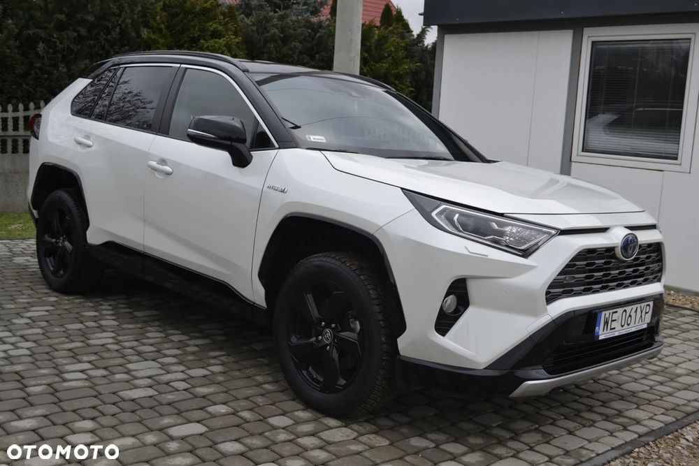 Toyota RAV4 - 8