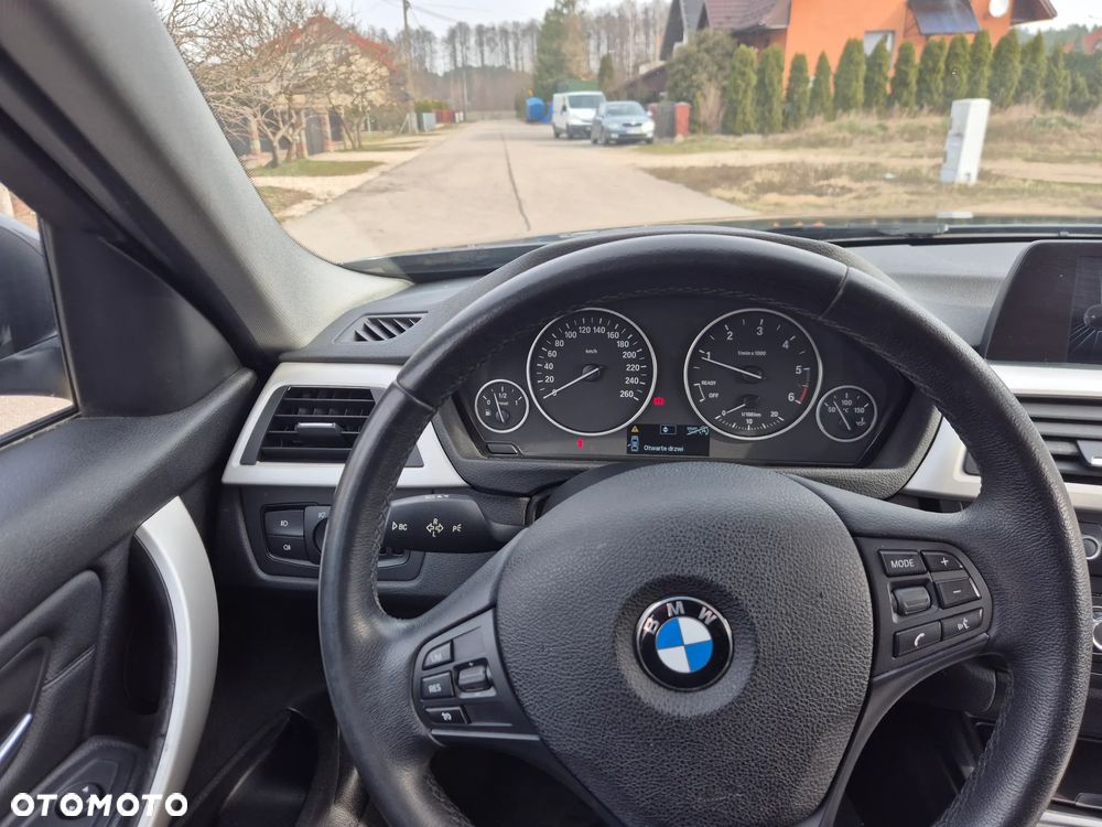 BMW Seria 3 316d - 18