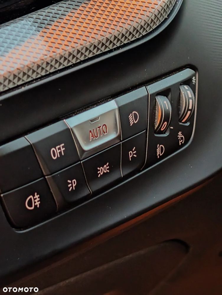 BMW Seria 1 118i Sport Line - 30