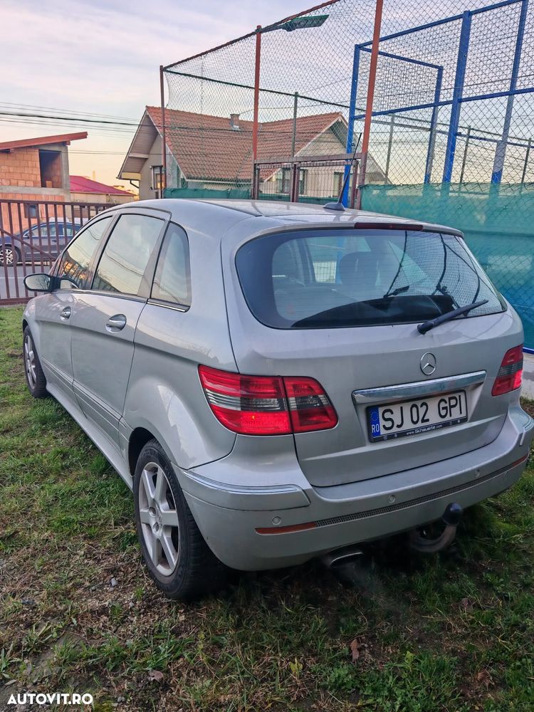 Mercedes-Benz B - 4