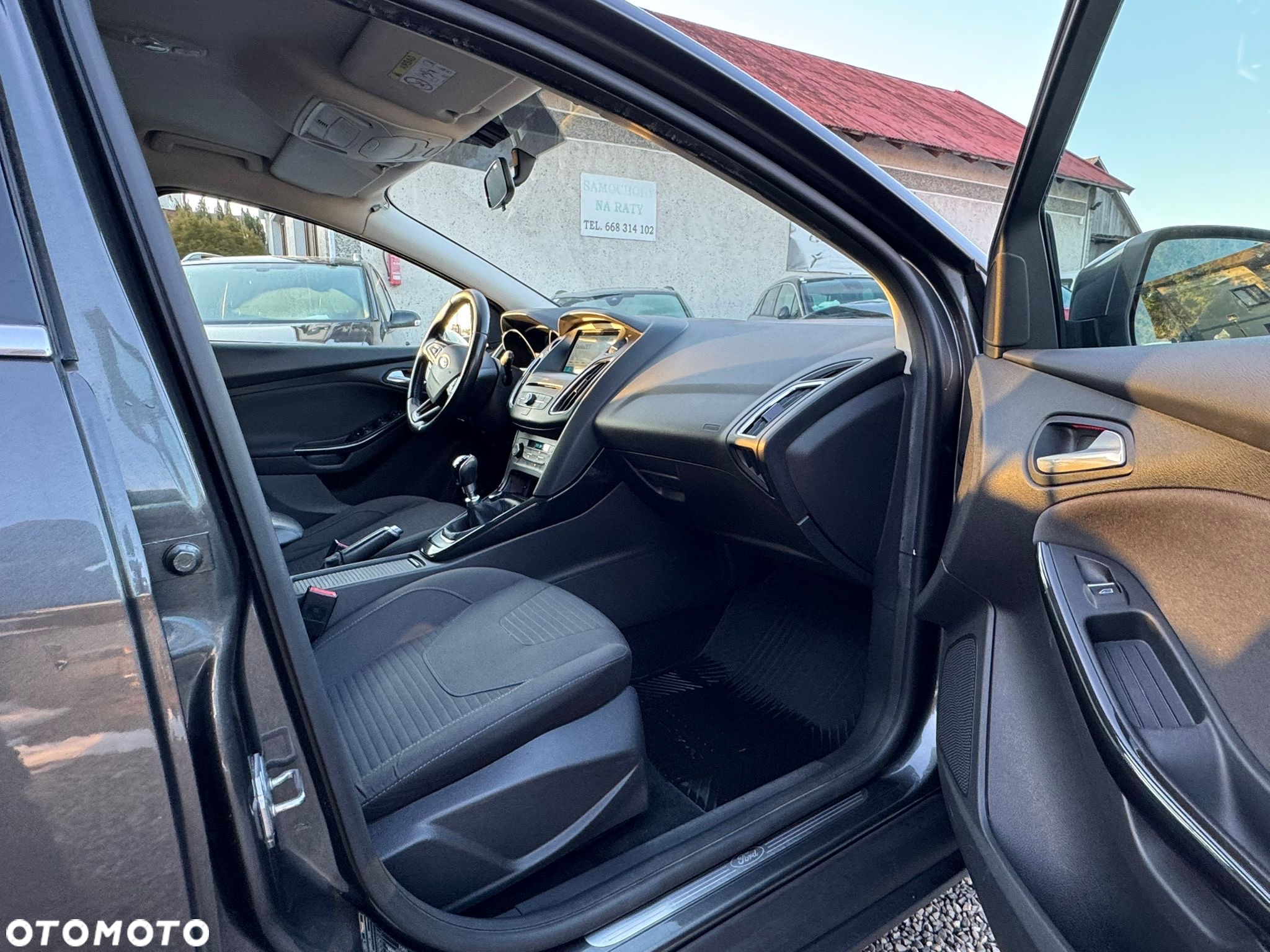 Ford Focus 1.5 EcoBoost Platinium X ASS - 17