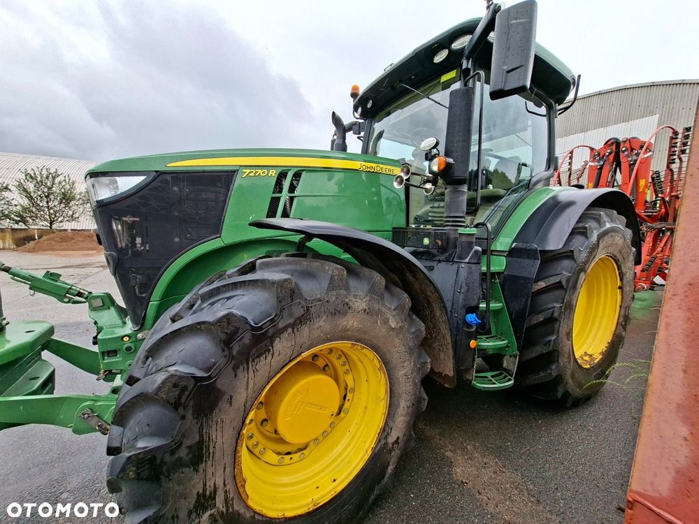 John Deere 7270R 4X4 - 8