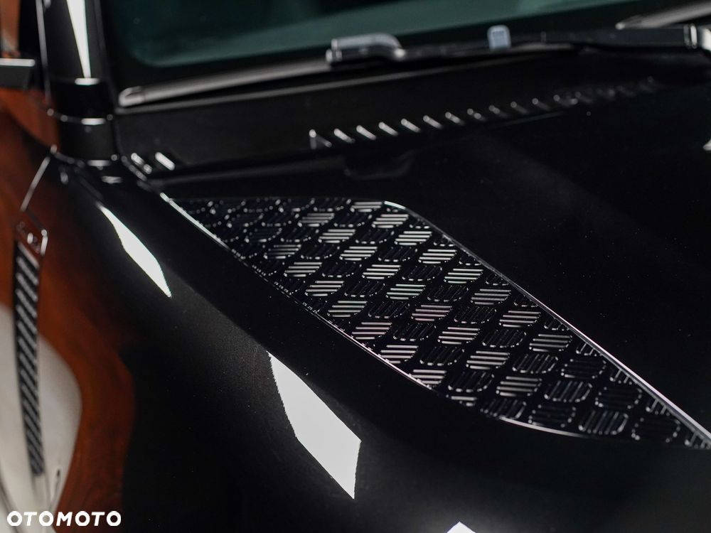 Land Rover Defender 5.0 P525 V8 - 12